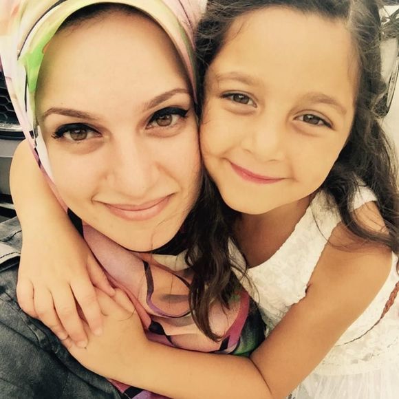 Meet your Posher, Bushra - Picture 1 of 1